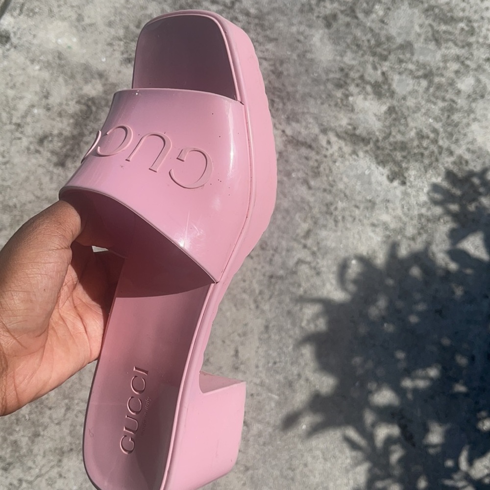 Gucci sandals